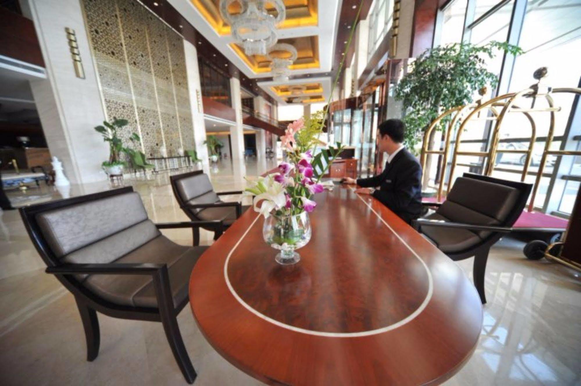 S&N Dalian Hotel Ngoại thất bức ảnh